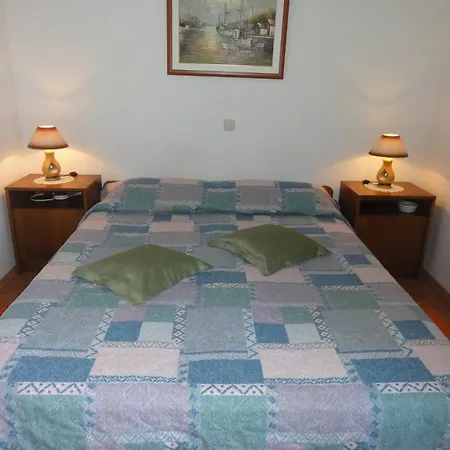 Apartamento For 2, Sinisa In *